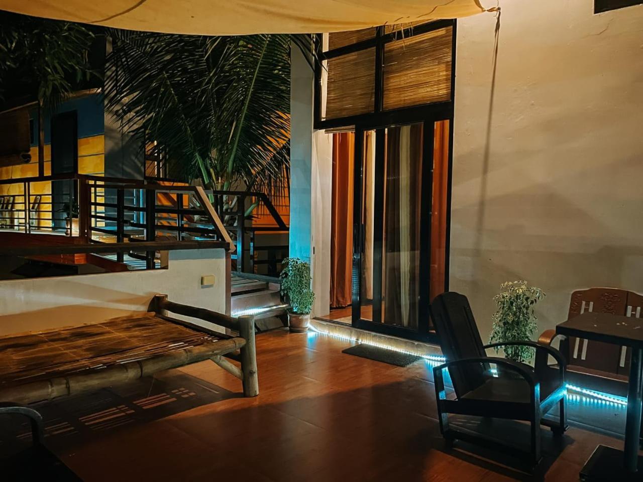 The Bistro House - Loft Unit - Vigan Apartment Ngoại thất bức ảnh